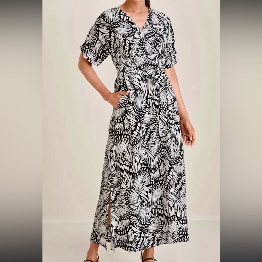 Chico’s Maxi Dress with Flowy Kimono Sleeves, size 1 (8-10).